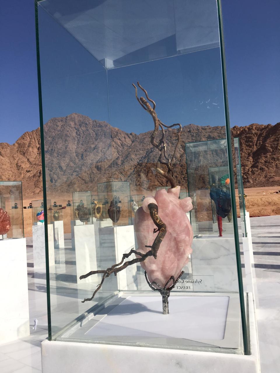 french artist in Sinai, sculpteur, ariège